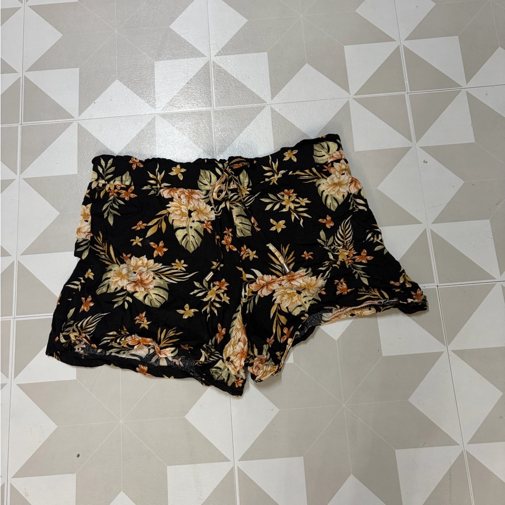 Scarlett Black Floral High Waist Women's Shorts